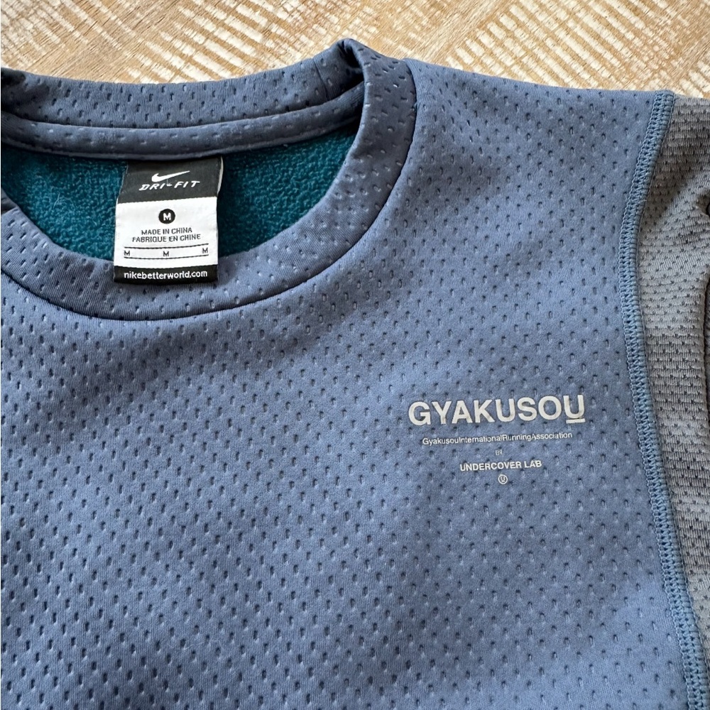 Nike Gyakusou base layer (blue/black)
Undercover Lab - Jun Takahashi
very rare